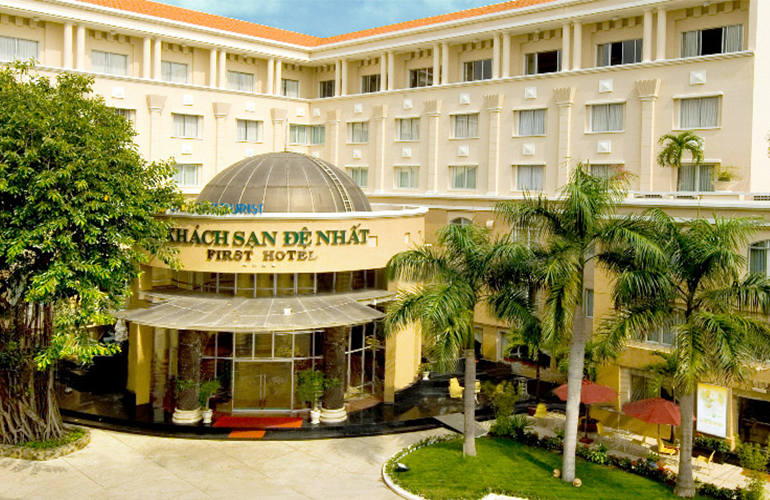 Khách sạn Đệ Nhất - First Hotel kính chào quý khách